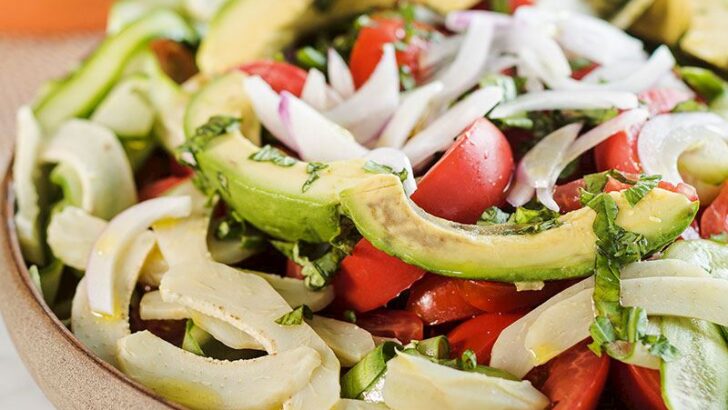 Enginarlı Domates Salatası