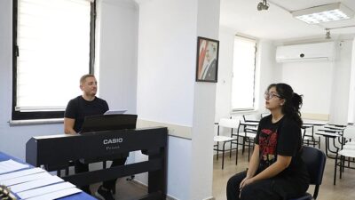 Geleceğin sanatçıları Aydın Büyükşehir Belediyesi Konservatuvarı’nda yetişiyor