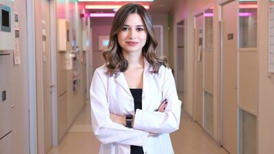 Göğüs kanseri teşhisi alan bayanlar için duygusal takviye hayati kıymet taşıyor!