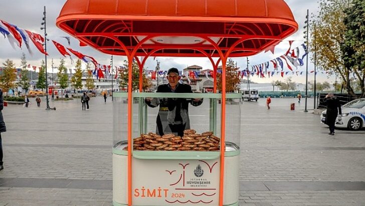 İstanbul’un Yeni Simit Otomobilleri Beşiktaş Meydanı’nda