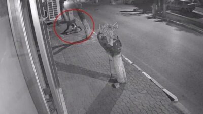 İzmir’de kan donduran olay: Komşusunu takip edip boynundan bıçakladı!