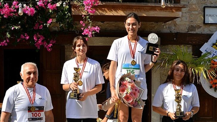 Kuşadası’nda Gençler, 5’inci Sefer Geleceğe Koştu