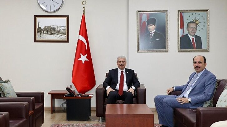 Lider Altay Vali Akın’a İyi Olsun Ziyaretinde Bulundu