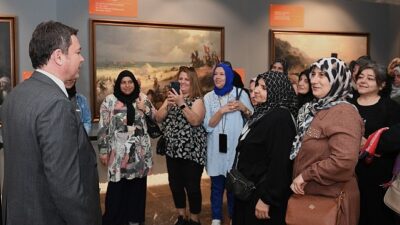 Lider Aydın, Fetih Müzesi’ni gezen Osmangazili bayanlar ile bir ortaya geldi