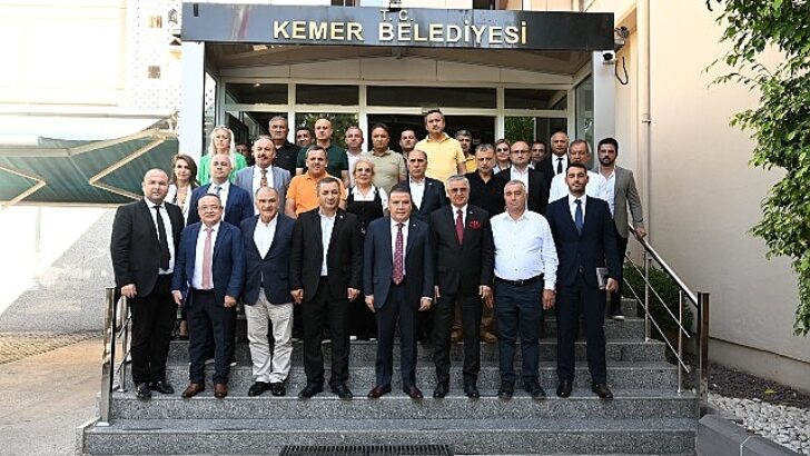 Lider Böcek Kemer ve Kumluca’yı ziyaret etti