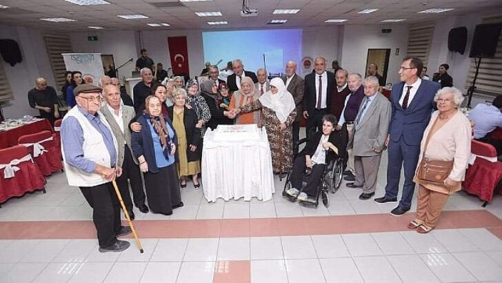 Lider İbrahim Sandıkçı’ya Büyüklerden Dua