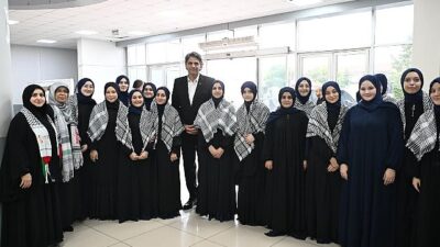 Lider Kocaman yeni hafızları tebrik etti.