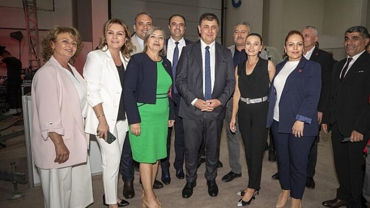 Lider Tugay muhtarlarla buluştu
