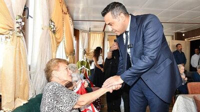Lider Yıldız Bilgelik Dolu Çınarlarla bir ortaya geldi