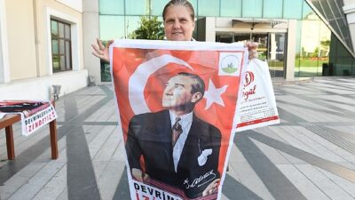 Osmangazi Belediyesi 10 bin Cet Posteri dağıtıyor