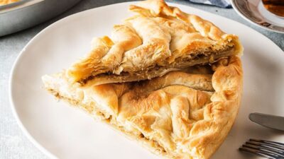 Patlıcanlı Arnavut Böreği