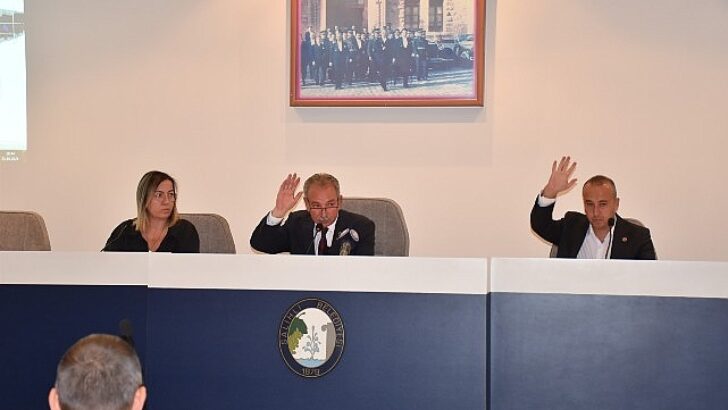 Salihli Belediye Meclisi, Mazlum Işıklı Başkanlığında Ekim Ayı Meclis Toplantısını Gerçekleştirdi.