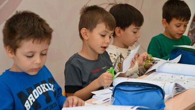 Selçuklu Belediyesi, Selçuklu Sanat, Eğitim, Teknoloji ve Atölye Programları (SETAP) kapsamında faaliyetlerini sürdüren Hatice Hatun Çocuk Mektebi’nde yeni periyot eğitimleri devam ediyor