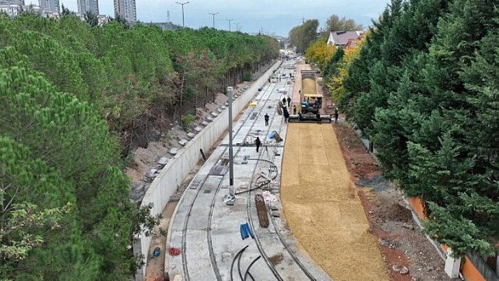 Alikahya tramvayı stada gerçek ilerliyor