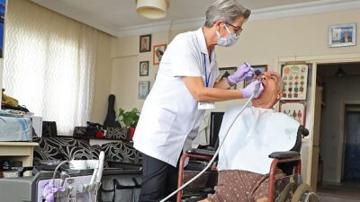 Antalya Büyükşehir Belediyesi’nden konutta diş sıhhati hizmeti