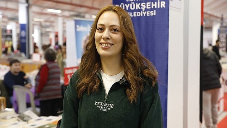 Aydın Büyükşehir Belediyesi’nin konut sahipliğinde Fuar Aydın’da düzenlenen Aydın Kitap Fuarı devam ediyor.
