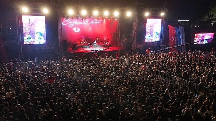 AydınFest Gençlik Şenliği’ne İkinci Gününde 50 Binden Fazla Aydınlı Katıldı