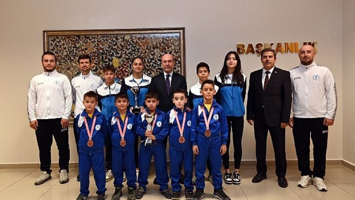 Başarılı Atletler Lider Pekyatırmacı’yı Ziyaret Etti
