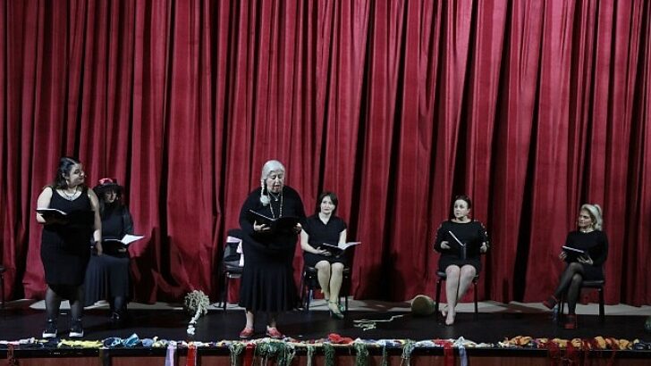 Bayan Öyküleri Sahnede Hayat Buluyor “Kadına Şiddete Yönelik Farkındalık” Haftasında Bayanlardan Şov