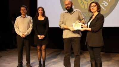 Bornova Kent Tiyatrolarına ikili ödül