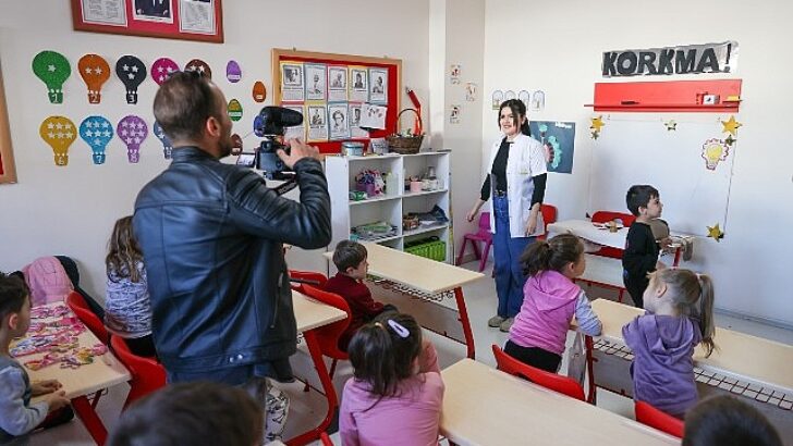 Buca Belediyesi’nden duygulandıran 10 Kasım sineması
