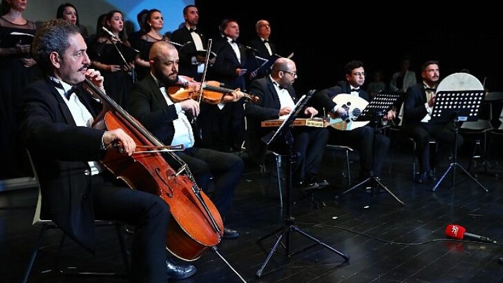 Büyükşehir Belediyesi İsmail Baha Sürelsan Stant Salonu açıldı
