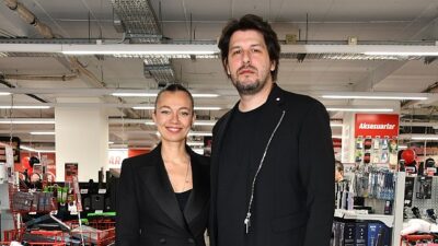 Ceyda Kasabalı ve Fırat Albayram MediaMarkt’ın klâsik ‘Şahane Cuma’ aktifliğine konuk oldu