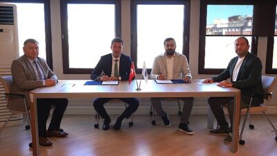 Çorlu Belediyesi, kentte atık dokumacılık eserlerinin toplanması konusunda yürüttüğü çalışmalar kapsamında mukavele yeniledi.