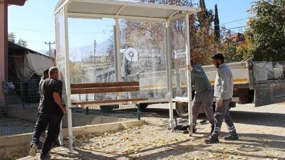 Elmalı’nın dört mahallesine otobüs durağı