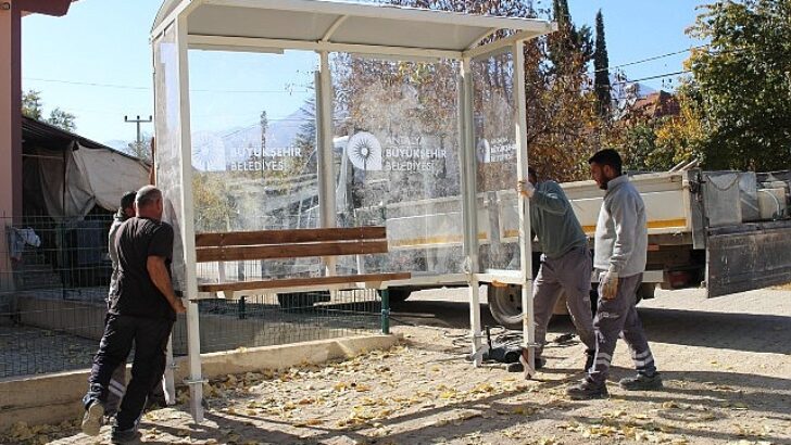 Elmalı’nın dört mahallesine otobüs durağı