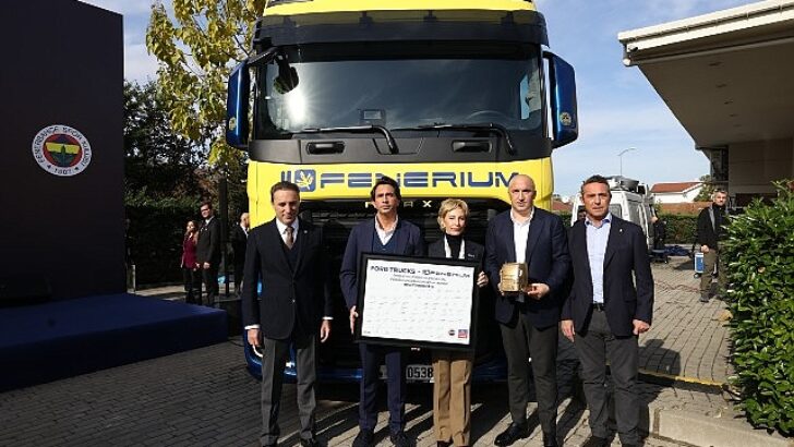 Fenerium eserleri Ford Trucks Özel Tasarım F-MAX araçları ile Türkiye yollarına çıkıyor…