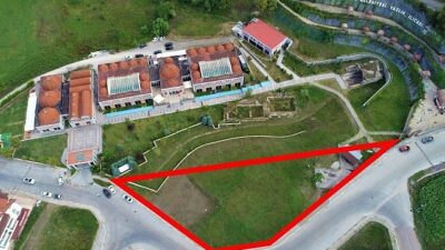 Gölcük Belediyesi’nden Yazlık’ta otel imali kuralıyla yer satışı.