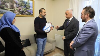 İETT’den Metrobüs Bebeğine Ziyaret
