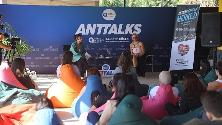 İlkay Buharalı, Anttalks etkinliğinde gençlerle buluştu