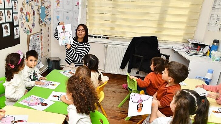 İZELMAN’ın öğretmenleri işine aşkla bağlı