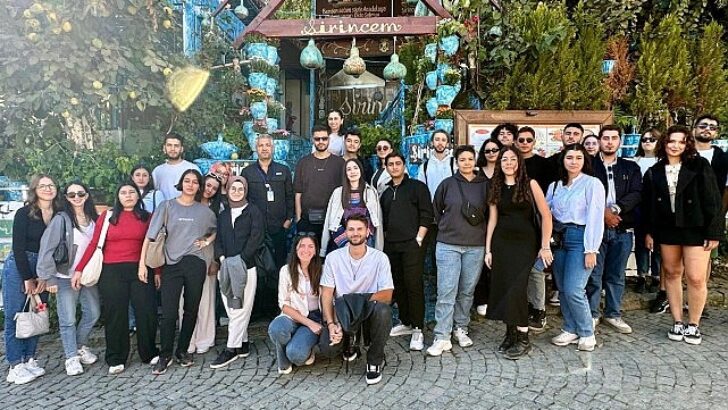 İzmir’de gençler için kültür seyahatleri başladı