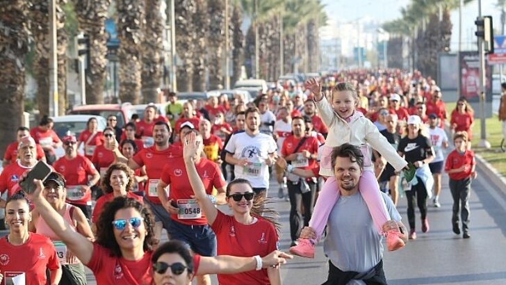 Karşıyaka 30. sefer Ata’dan Ana’ya koştu!