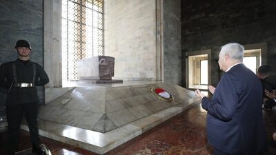 Kemalpaşa Belediye Başkanı Mehmet Türkmen, Türkiye Cumhuriyeti’nin Kurucusu Gazi Mustafa Kemal Atatürk’ün ortamızdan ayrılışının 86’ncı yılı hasebiyle bir bildiri yayımladı.