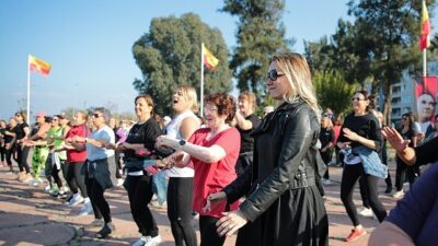 Konaklı bayanlar açık havada zumba ile gerilim attı