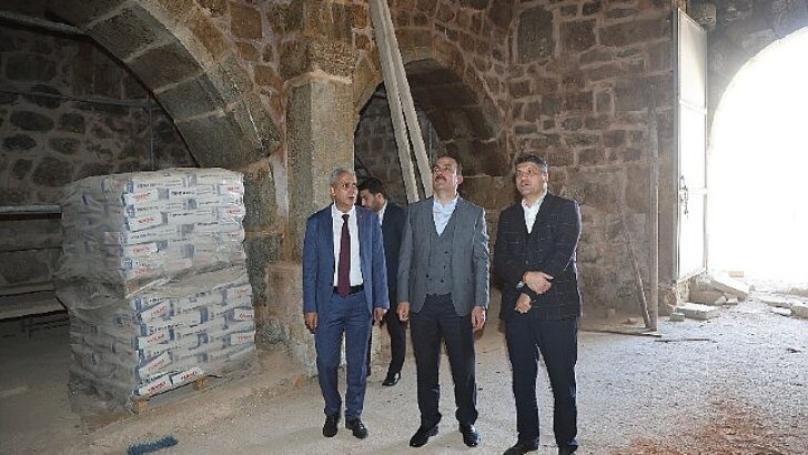 Konya Büyükşehir Kadınhanı’ndaki Selçuklu Mirası Kervansarayı İhya Ediyor