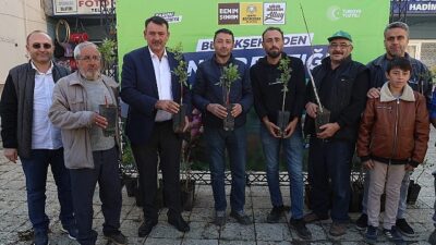 Lider Altay: “Pilot 3 İlçemizde Çiftçilerimize Antep Fıstığı Fidanı Dayanağında Bulunduk”