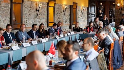 Lider Memnun’dan dirençli kent vurgusu: En değerli gündemimiz