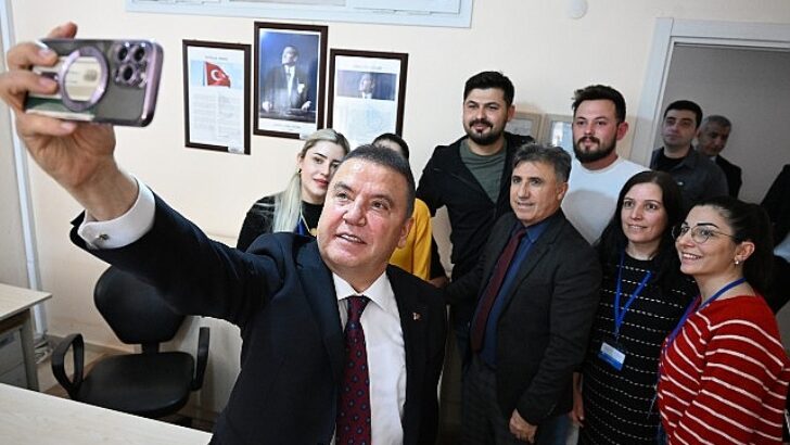 Lider Muhittin Böcek Aksu’yu ziyaret etti