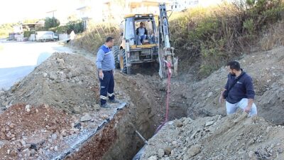 Manavgat’ta bozulan yollar onarılıyor