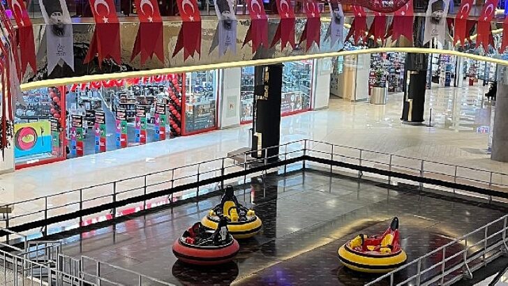 Metropol İstanbul’dan Orta Tatilde Çocuklara Armağan Yağmuru