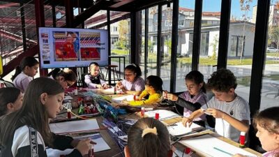 Öğrenciler kağıt dokumayı öğrendi