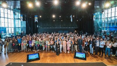 Öğretmenler, 24 Kasım’da Öğretmen Ağı’nın, Mehmet Zorlu Vakfı Ana Partnerliğinde Düzenlediği “Yaratıcı Özgüven Festivali”nde Buluşuyor.