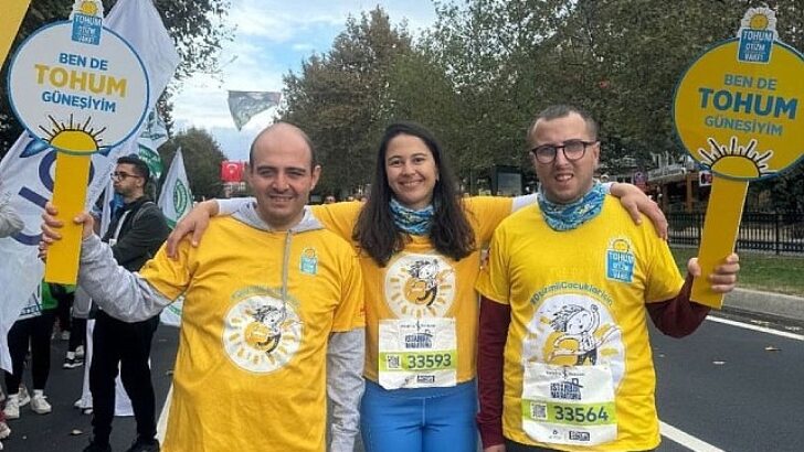 Tohum Güneşleri, 15 öğrencinin eğitim bursu için Türkiye İş Bankası 46. İstanbul Maratonu’nda koştu!