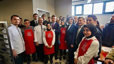 Üsküdar Belediyesi’nin Kent Lokantası Birinci Yemeklerini Dağıttı