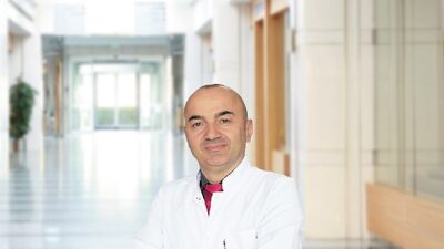 Uzun müddet ekrana bakmak göz kuruluğu sebebi